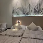 Oasis 旅馆