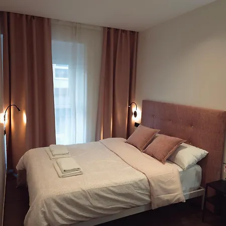 Oasis Hostel *